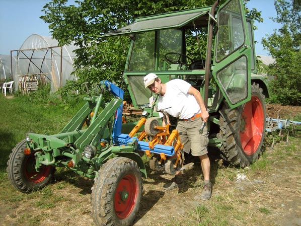 Malte am neuen Traktor